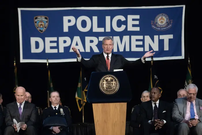 De Blasio addressing NYPD graduates in 2018